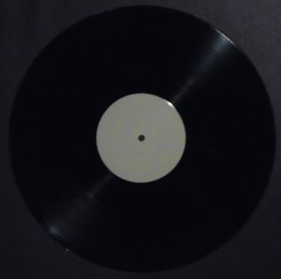 12-дюймовая пластинка RED ONE - Том 1 RATIO12001 Ratio Recording 2000 UK Dance & Electronica Б/У