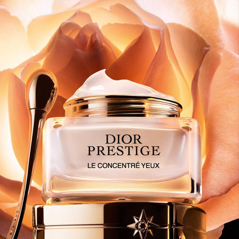 Dior Prestige Le Concentré Yeux, Уход за кожей вокруг глаз, Видимо устраняет 4 признака старения в области глаз, Аппликатор в комплекте