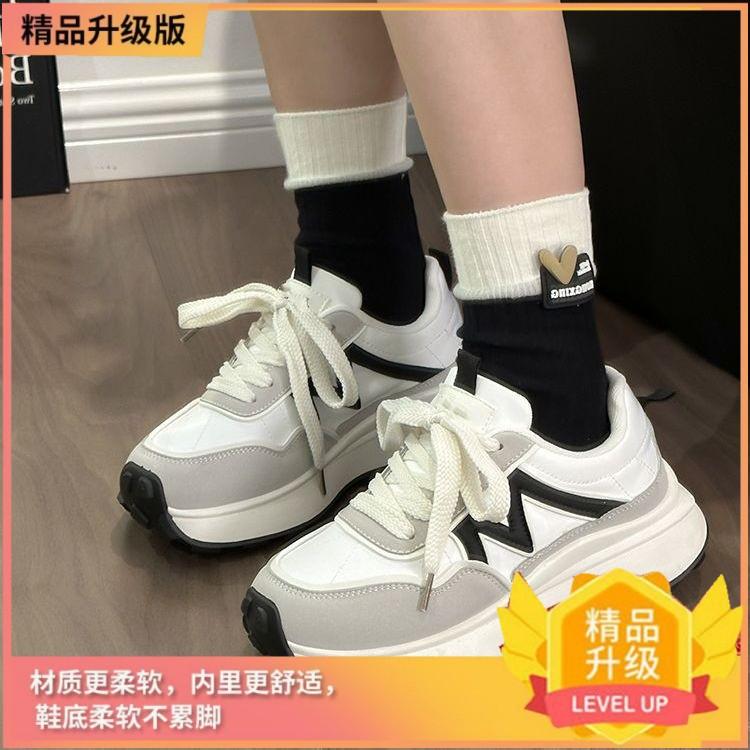 Спортивная обувь в иностранном стиле женская 2025 весна и осень новая универсальная супермягкая легкая на низком каблуке повседневная обувь для папы ins тренд
