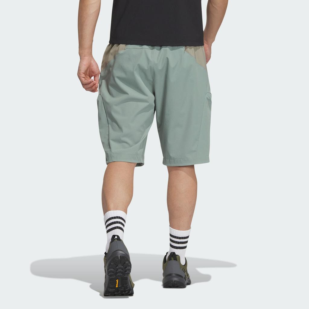 Adidas Campyx Logo Print средней посадки облегающие шорты для спорта на открытом воздухе мужские шорты серебристо-серо-зеленый IC1964