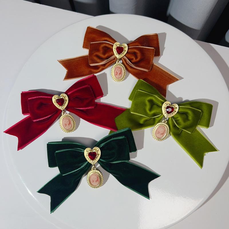 French Court Retro Burgundy Velvet Love Bow Brooch Autumn and Winter Lolita Bow Tie Women's Neckline Accessories