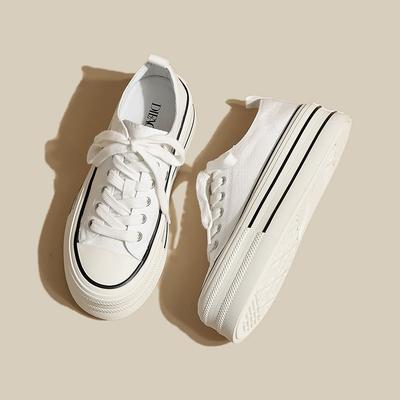 Женские туфли на платформе-маффин, парусиновые туфли, женские 2025, новая весна, взрыв, корейская версия белых туфель, повседневные спортивные кеды