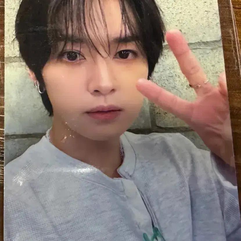STRAY KIDS sealed) This and That pre-recorded music show week 2 music show photocard Lee Know