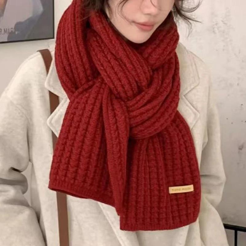Thick, Chunky Knit Long Warm Scarf for Women and Men, Suitable for Travel and Office Use, Made of Cashmere for Winter Warmth.