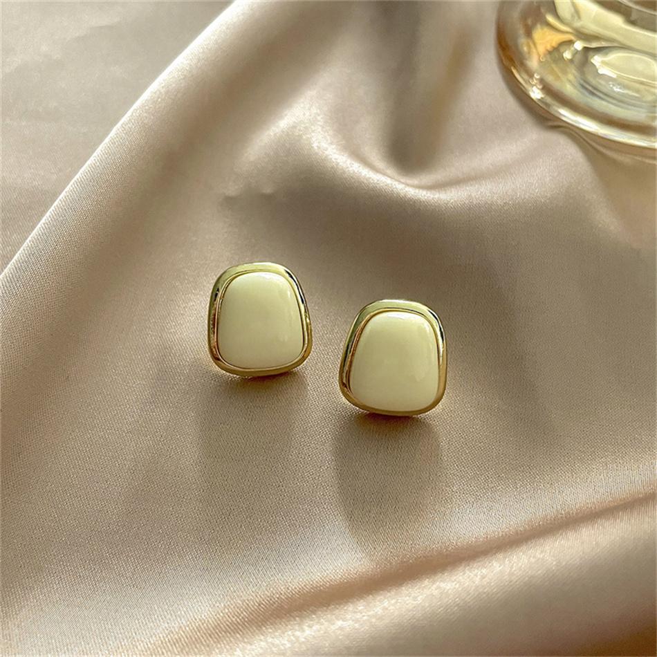 Geometry White Color Square Stud Earring for Women French Retro Elegant Korean Sweet Ear Wedding Party Jewelry Girl Friend Gift