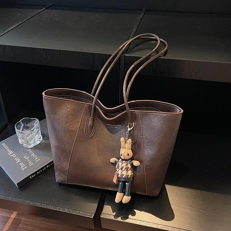 Сумка в стиле ретро премиум-класса женская осенне-зимняя 2025 популярная текстура универсальная наплечная сумка большой вместимости тоут большая сумка