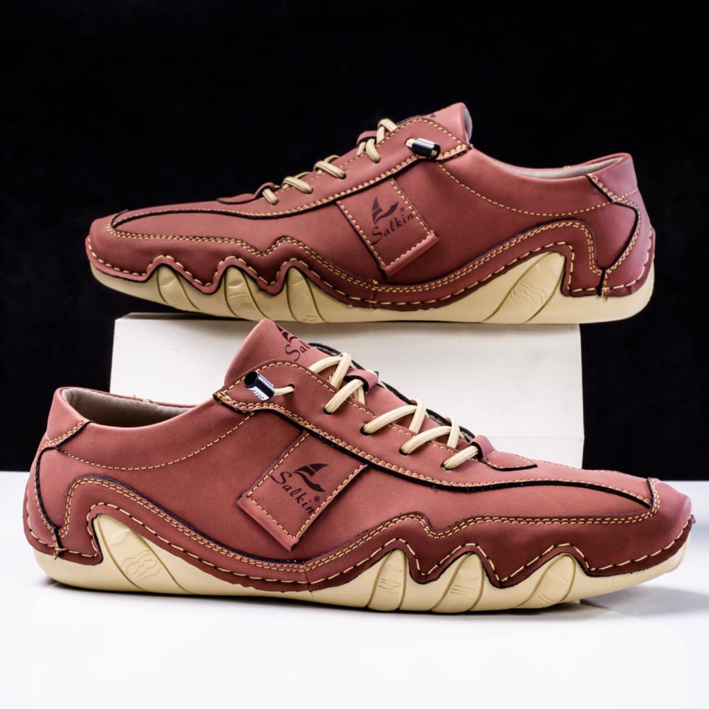 New 2025 Spring Handmade Leather Casual Men Shoes Design Fashion Sneakers Man Loafers Breathable Soft Flat Shoes Driving Shoes