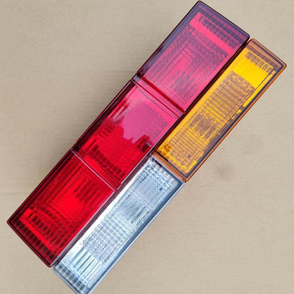 Задний фонарь в сборе для легкого грузовика DeLong K3000 - Стоп-сигнал, Указатель поворота, Задний комбинированный