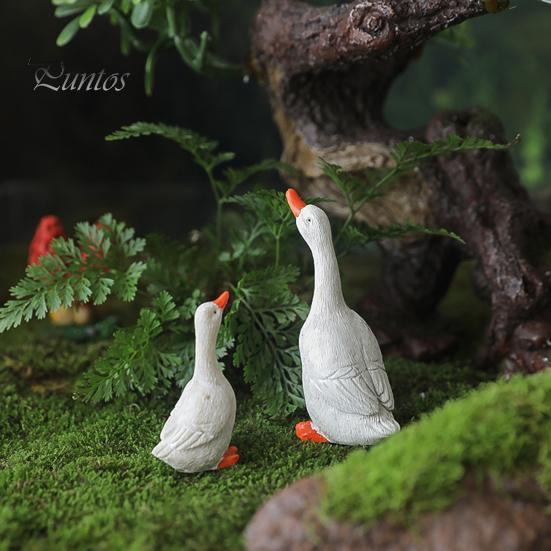 Realistic Goose Sculptures Ornament, Miniature Resin Figurine, Garden Statue Statues for Outdoor Micro Landscape Bonsai Patio Decor Decorative