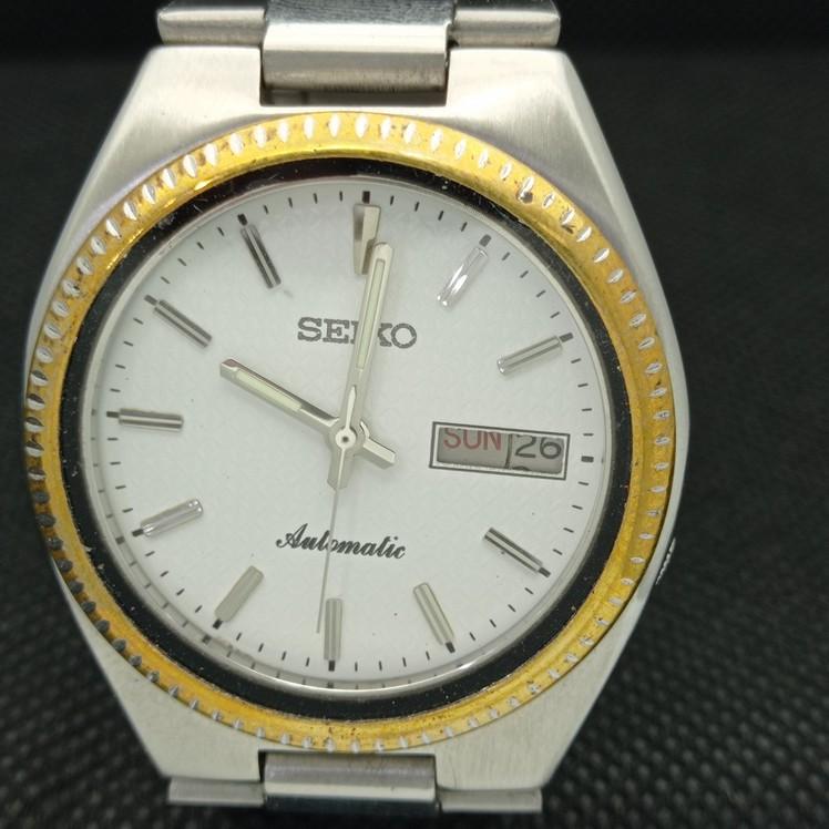 USED VINTAGE SEIKO AUTOMATIC 7009A JAPAN MENS D/D WHITE WATCH 621e-a415932-2 SKU621e-a415932