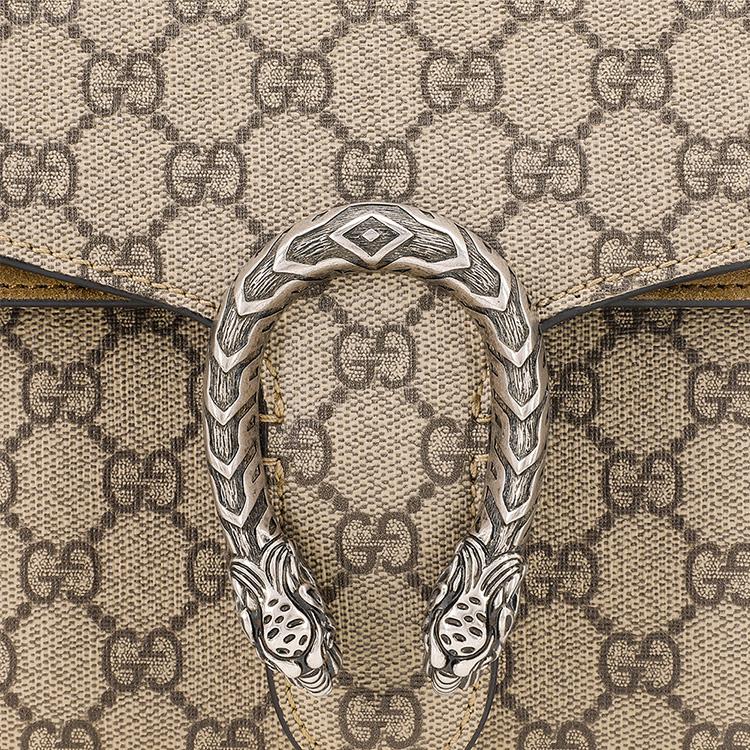 Gucci Сумка через плечо на ремне с логотипом-пряжкой в виде головы тигра Диониса, холщовая, маленькая, женская, цвет Эбеновое дерево Бежевый 400249-KHNRN-8642