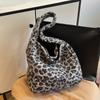 Bag Women'S Fashion Imitation Lamb Plush Large Capacity Shoulder Bag Leopard Print Tote Bag