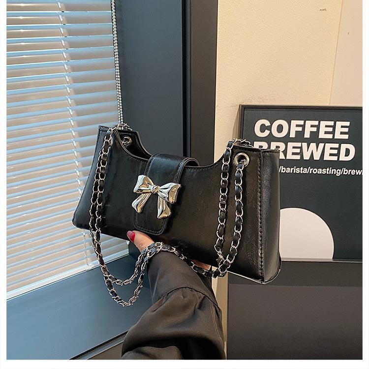 Сумка подмышкой женская 2024 новая красивая женская нишевая дизайнерская персонализированная модная повседневная сумка-мессенджер через плечо