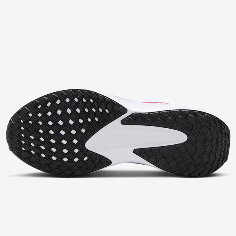 Nike Женские беговые кроссовки Quest 6