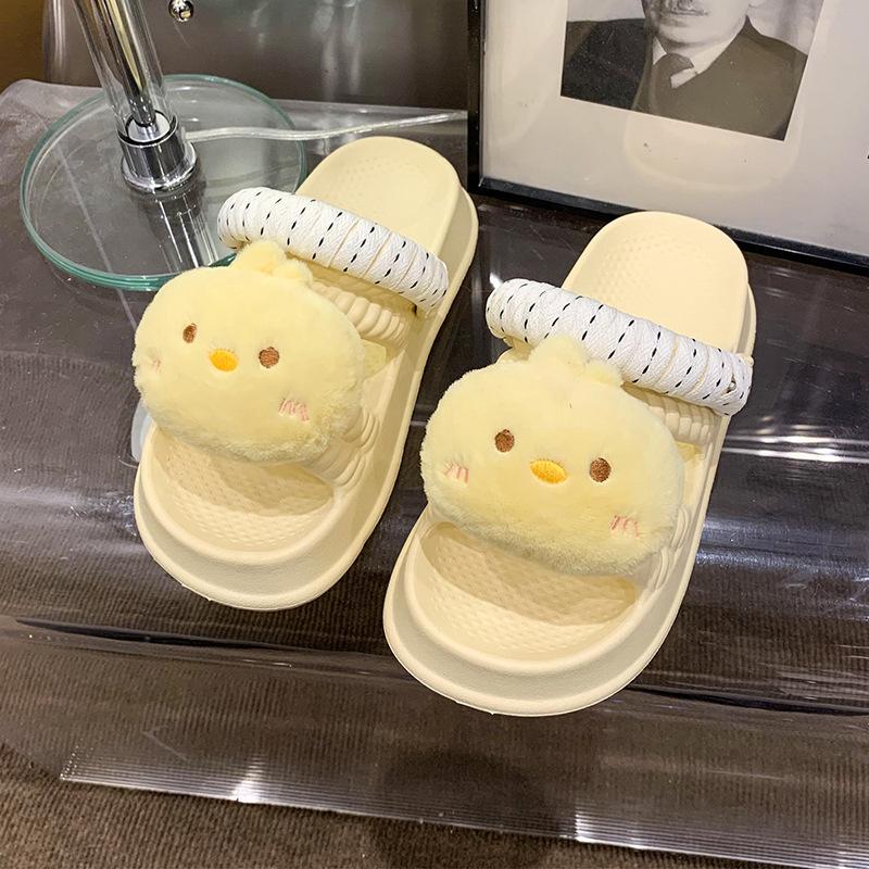 Тапочки женские милые мультяшные дизайн 2024 летние новые удобные домашние сандалии на платформе мягкие нескользящие женские туфли для ванной комнаты