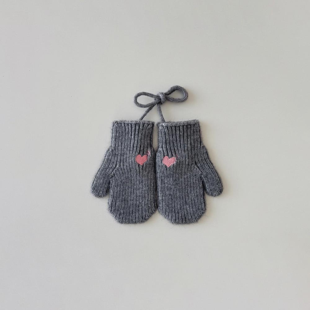 Korean Style Kids Mittens with Love Heart Pattern Ins Fashion Winter Gloves with Anti-Loss Neck Cord Warm Baby Toddler Mittens