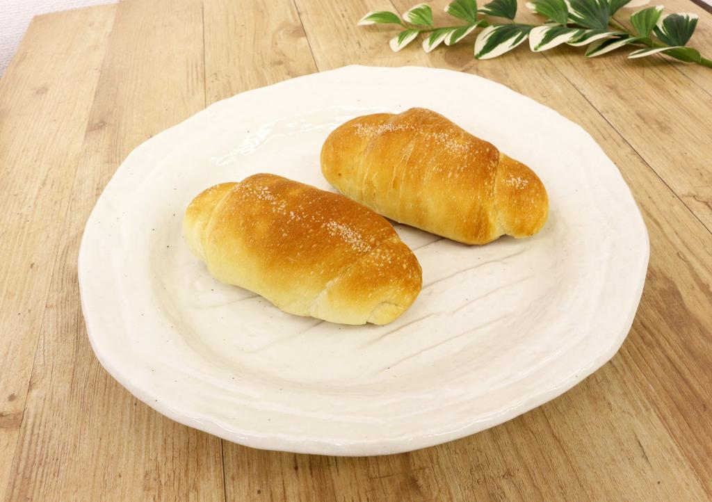 Mino Ware Japanese Cafe Series [Four-legged Round Large Plate] White (Size: 31cm H X 31cm W X 5cm D)