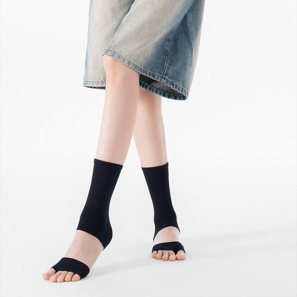 Solid Color Flip Flop Socks Thin Cotton Open Toe Socks New Toe Separator Socks for Women