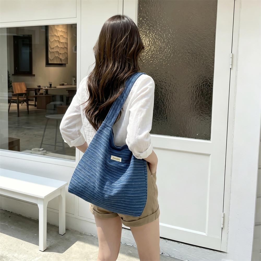 Casual Tote Bag For College Students With Large Capacity And Wide Shoulder Straps For Daily Use