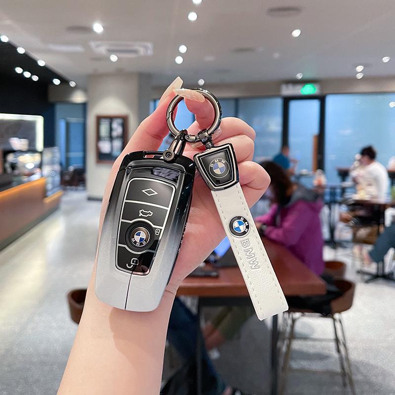 Совместимый корпус ключа для моделей BMW 1, 3, 5, 7 серий, X1, X2, X3, X5, iX3 и i3, плюс металлические пряжки 530 и 325Li.