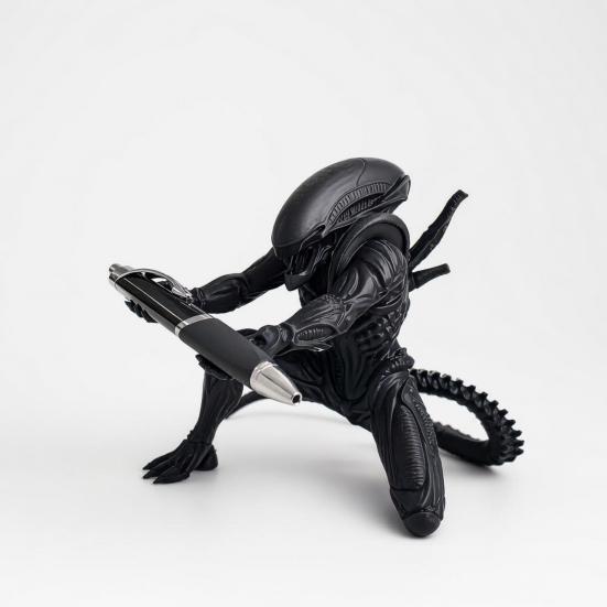 Alien Pen Holder for Desk, 3D Printed Pencil Display Stand, Kneeing Alien Desktop Organizer for Home Office Accessories