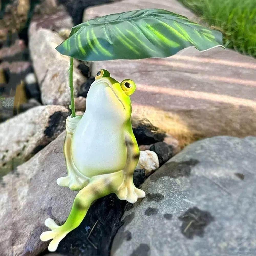 Creative Frog Figurine Resin Frog Ornament Decor Small Garden Frog Statue Fish Tank