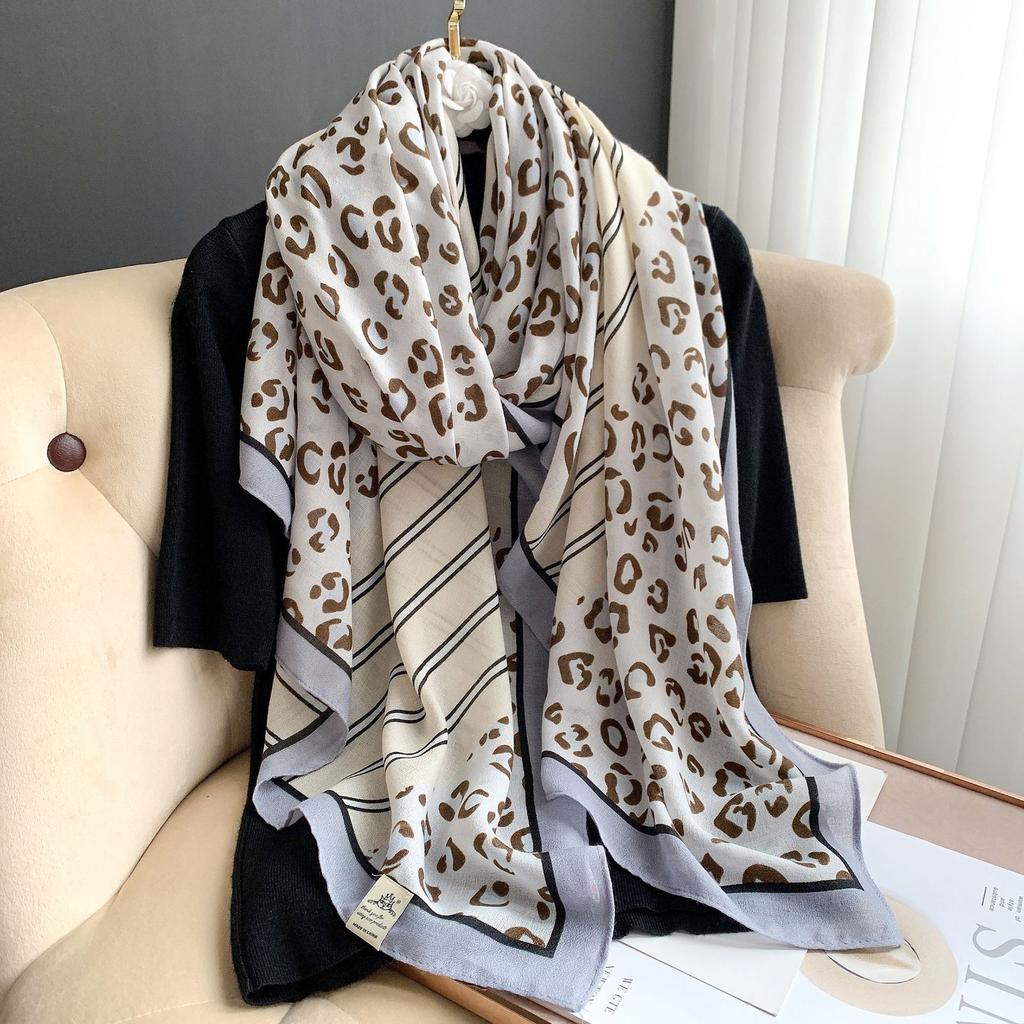 Korean New Leopard Print Cotton Linen Hand Scarf Winter Cold Protection and Fashionable Decorative Scarf Long Shawl
