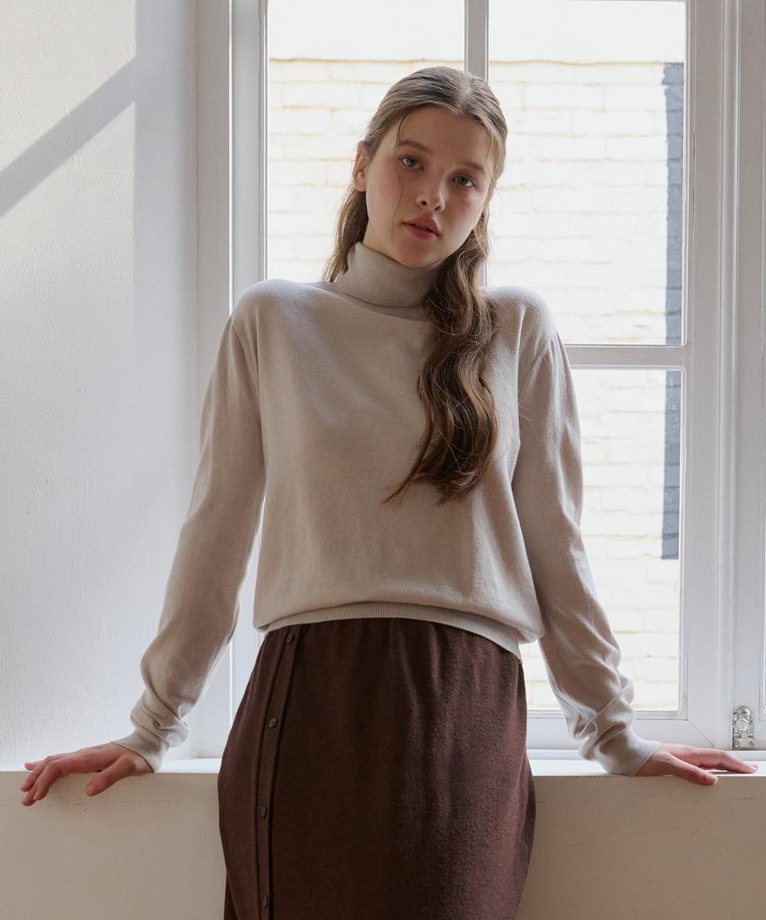 ODER Viscose Turtleneck Pullover - Light Beige