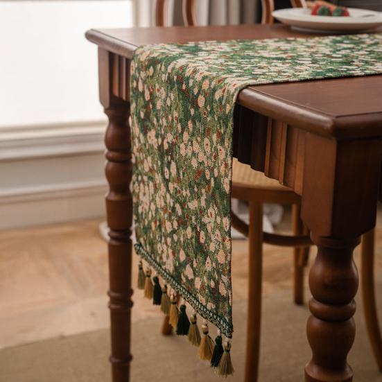 Рождественская зеленая жаккардовая скатерть-дорожка с кисточкой, декоративный праздничный флажок для стола, украшение обеденного стола для дома, ресторана, бара, кухни