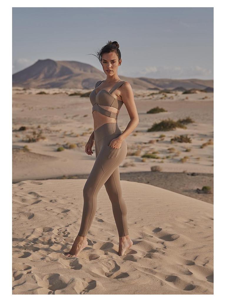 Женский комплект одежды для йоги и пилатеса Cross-Border: Штаны для йоги с высокой талией и мягкий спортивный бюстгальтер.