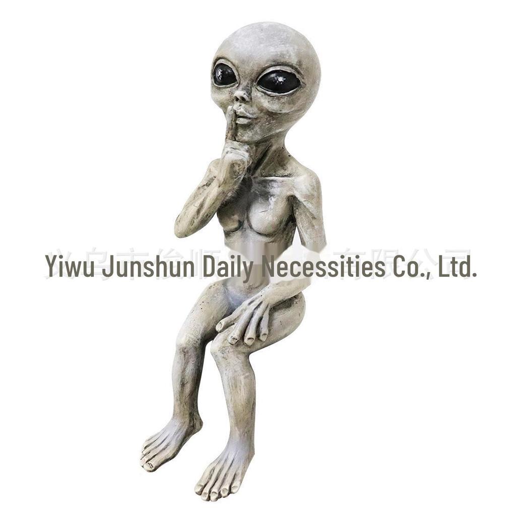 Alien UFO Outdoor Garden Gnome Statue Ornament