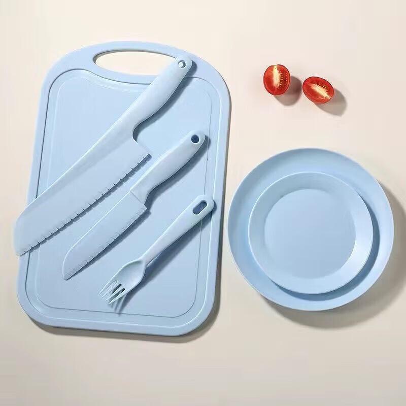 DASKSHA Kids' Safe Plastic Knife & Cutting Board Set