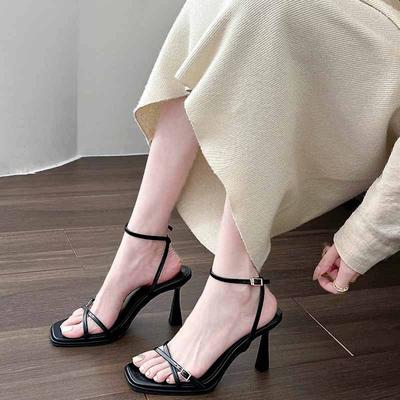 Одно слово с сандалиями женские новые летние тонкий каблук белые с юбкой не устают ноги популярные красивые высокие каблуки