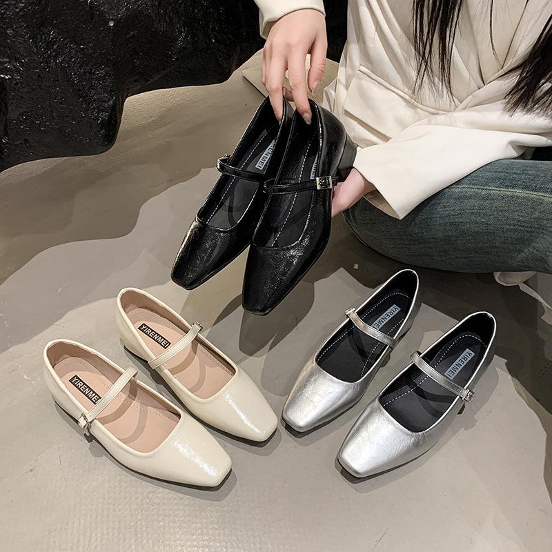 Туфли Мэри Джейн Женские Весна 2025 Новые Заклинание Серебро Квадратный Носок Толстый Каблук Легкий Вырез Одинарные Туфли Универсальные Высокие Каблуки Женские