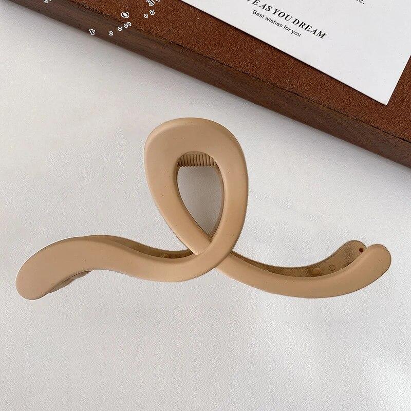 Винтажные кофейные когти для волос, модные полые заколки для волос с геометрическим рисунком, заколки для волос в виде краба и акулы, головные уборы для женщин, вечерние аксессуары для волос