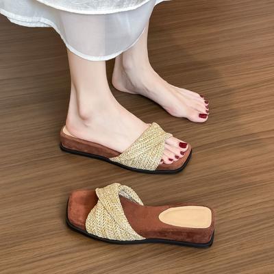 Лето 2025 новые ретро плетеные с открытым носком корейские праздничные тапочки на танкетке крутые тапочки в гонконгском стиле