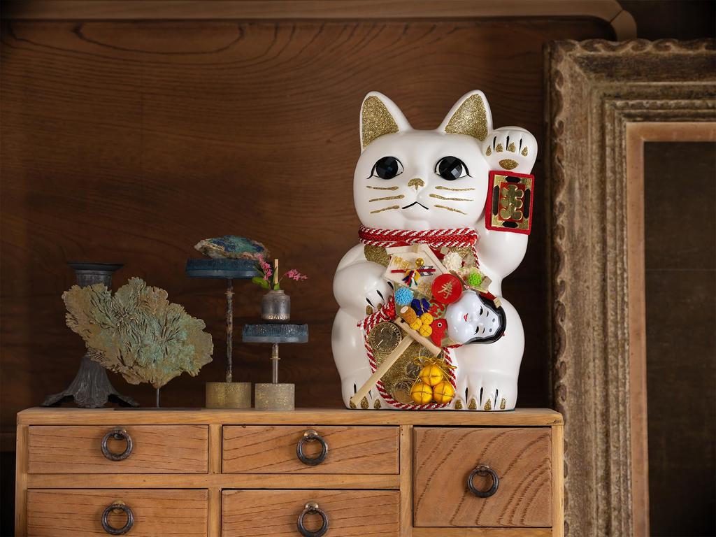 Счастливый кот Ацуме Левосторонний кот Счастливый кот Манеки Кот Счастливый фэн-шуй Орнамент Коробка для пожертвований Белый (L-SIZE Белый) Поднятый/Керамический_Lucky (fa_L