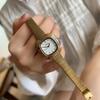 Маленькие золотые часы Стиль Мода Легкая роскошь Часы Браслет Женские Стальной ремешок Женские часы