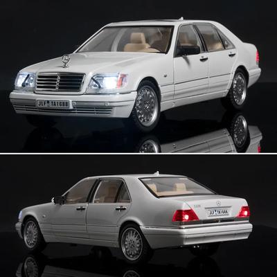 1:24 Mercedes-Benz W140 320SEL Классический автомобиль Литой сплав Модель автомобиля Звук и свет Инерционный Детская игрушка Коллекционные предметы Подарок на день рождения C335