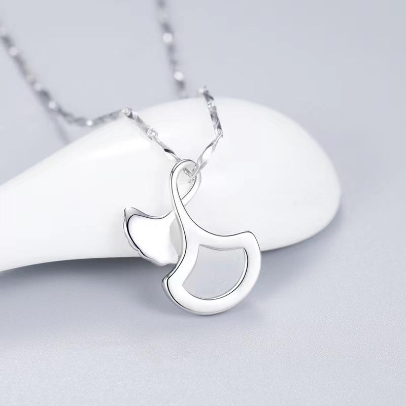 Ожерелье на удачу с тремя жизнями для женщин, белый халцедон, простой и универсальный дизайн, абрикосовый цвет переносит подарок на день рождения ее лучшей подруги