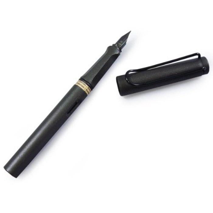LAMY Safari Fountain Pen Black Fine Nib L17-F