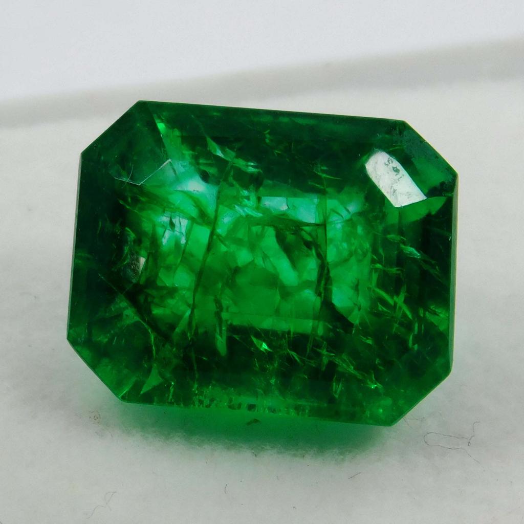 Colombian Emerald Emerald Cut 7.95 Carat Natural Green Loose Gemstone
