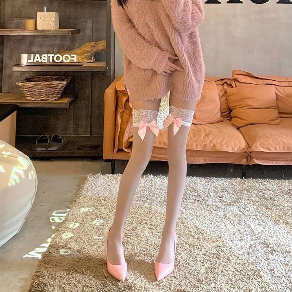 Кружевные чулки, сексуальный стиль, чистый тон кожи, бант, проникающие в кожу чулки, хорошие гольфы весной, летом и осенью