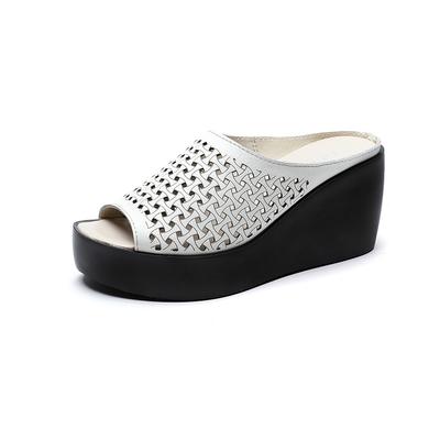 GKTINOO натуральная кожа Летние женские тапочки Открытый носок шлепанцы сандалии Женские тапочки на танкетке черные белые шлепанцы сандалии