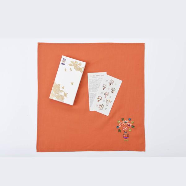 Embroidered “Flower & Auspice” Handkerchief – National Museum of Korea Exclusive