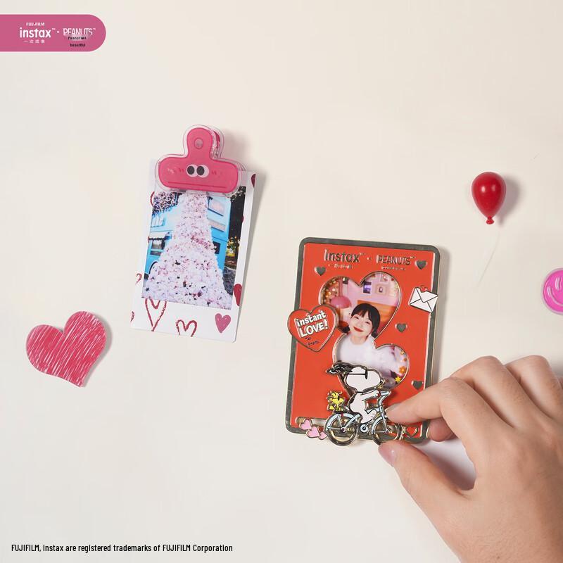 Fujifilm Instax Mini Snoopy 75th Anniversary Heart Film Gift Box (CN version)