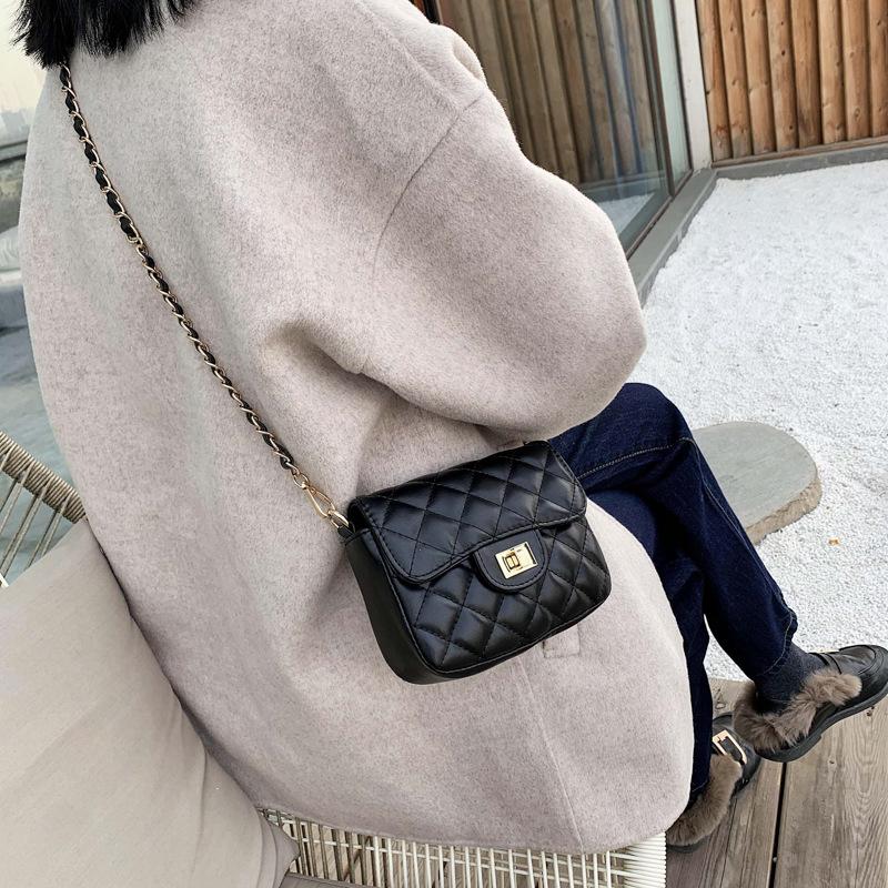 Маленькая сумка женская популярная новая трендовая на плечо универсальная сумка-мессенджер модная ромбовидная сумка на цепочке