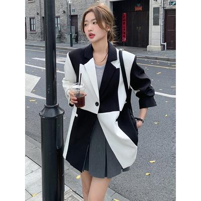 Черный и белый маленький пиджак для женщин Ранняя весна и осень Новый нишевый костюм Верх
