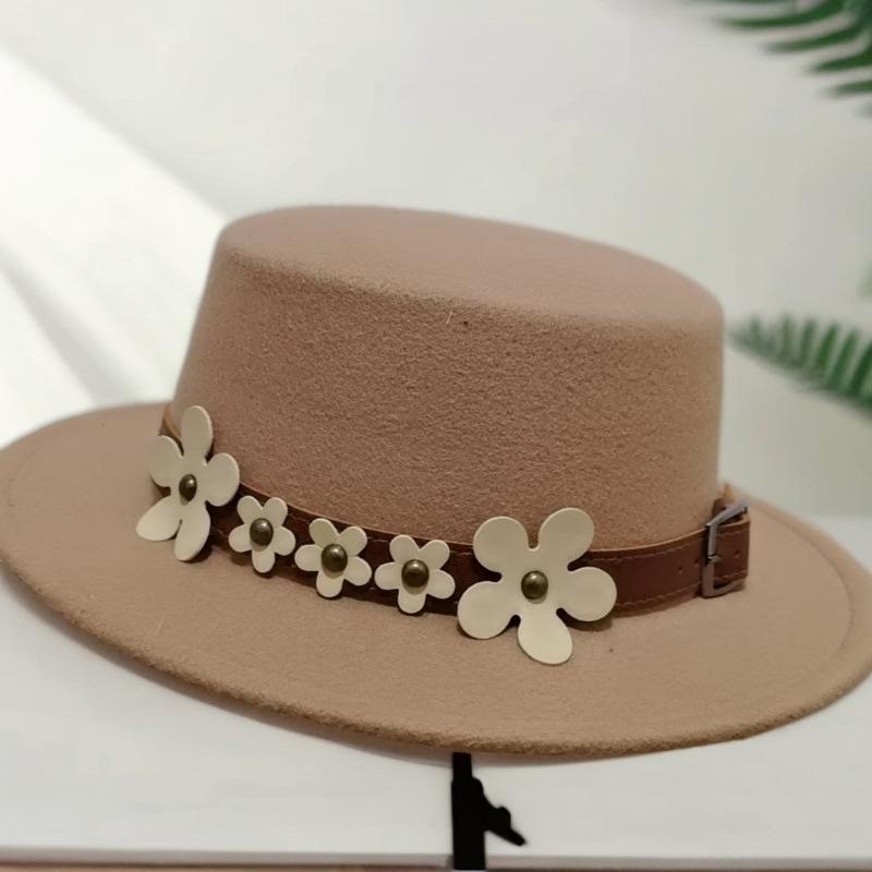 Autumn and winter women's hats, socialites, flat-top imitation wool tops, top hats, casual fashion and versatile shopping performance hats, self-ope