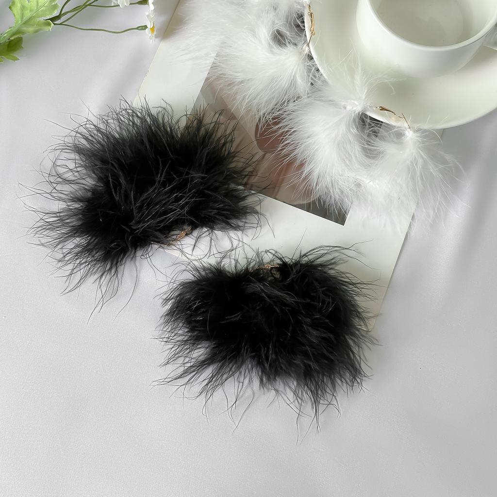 Exaggerated Big Circle with Fluffy Feathers Hoop Earrings for Women Trendy Ladies Wedding Large Earrings 2026 Fashion Jewelry